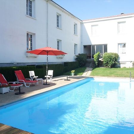 Hotel Des Biches Nuaillé Esterno foto