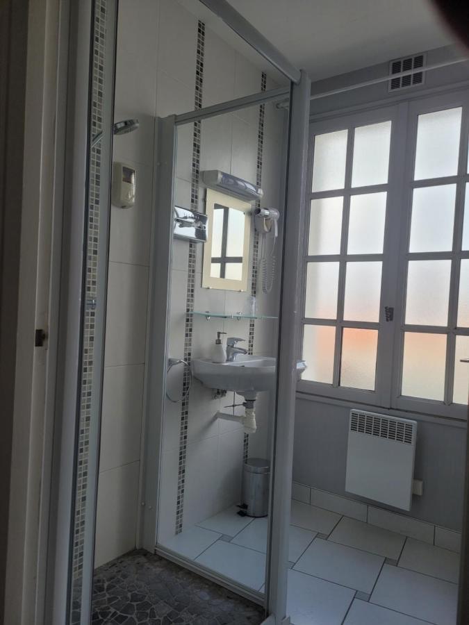 Hotel Des Biches Nuaillé Esterno foto