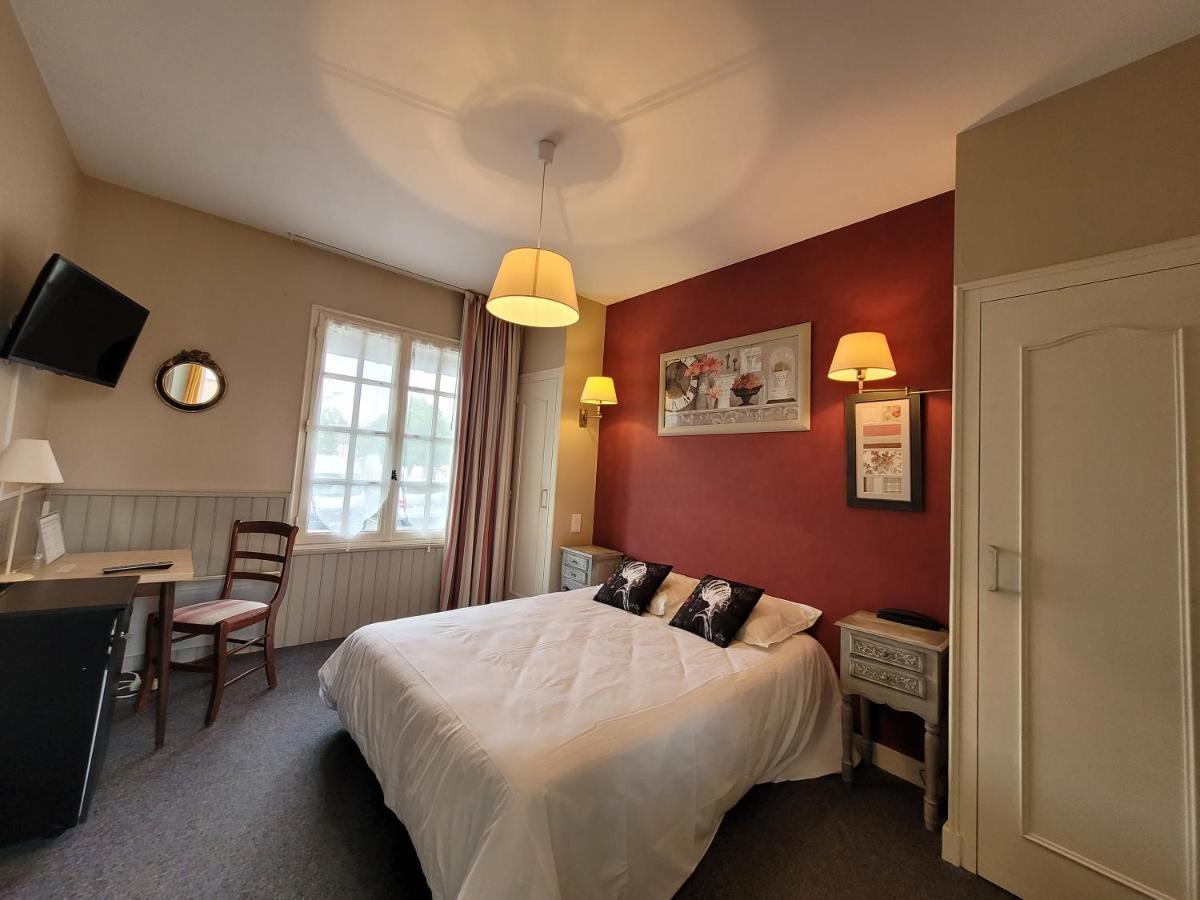 Hotel Des Biches Nuaillé Esterno foto