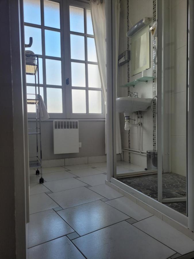 Hotel Des Biches Nuaillé Esterno foto