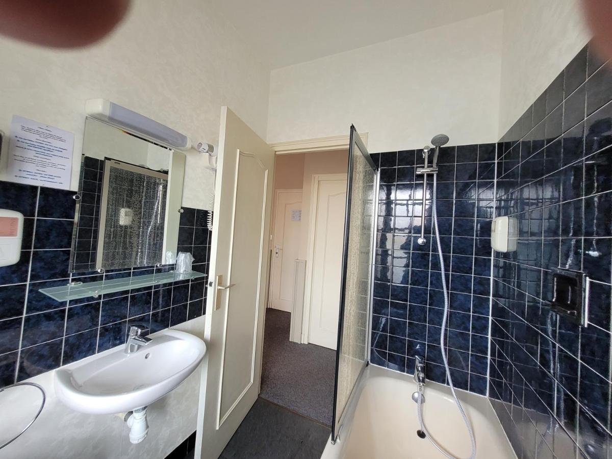 Hotel Des Biches Nuaillé Esterno foto